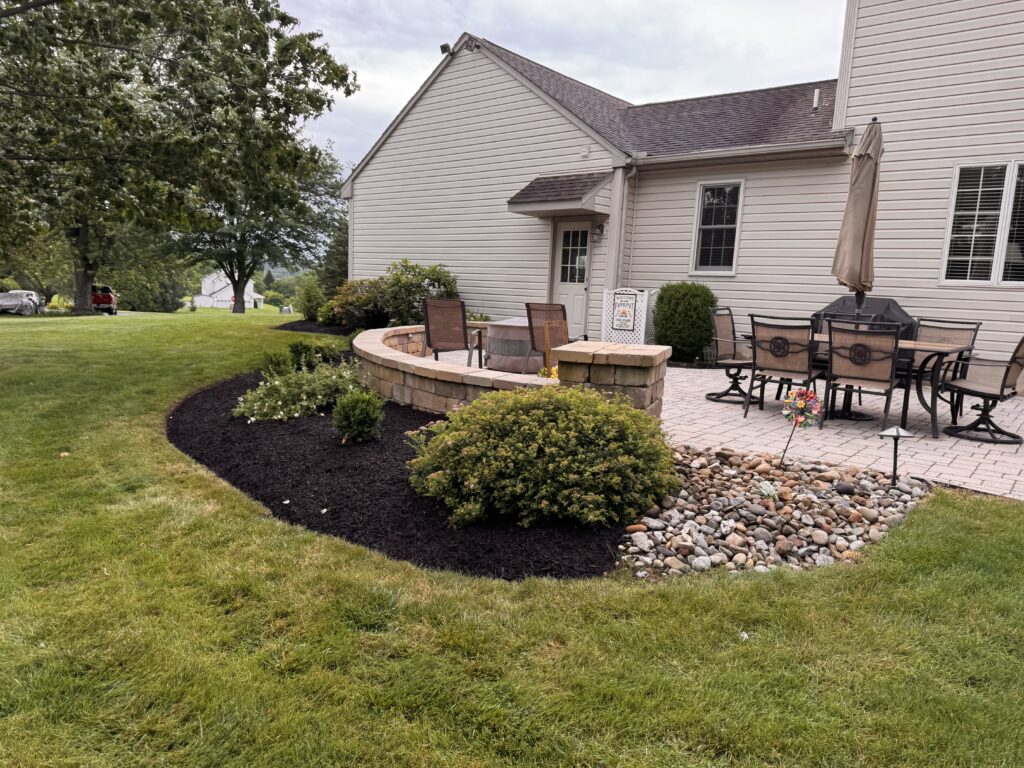 mulching and edging, Hershey, PA. 